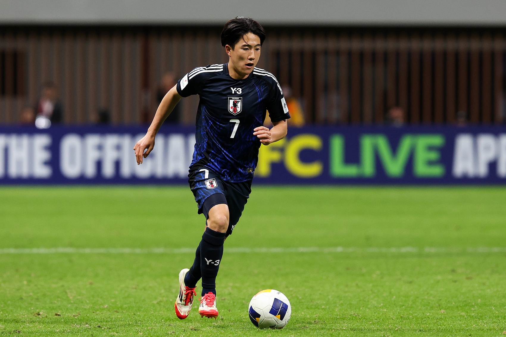 开云体育app-当选赛事MVP，佐藤龙之介：用冠军收官本届U23亚洲杯，非常幸福