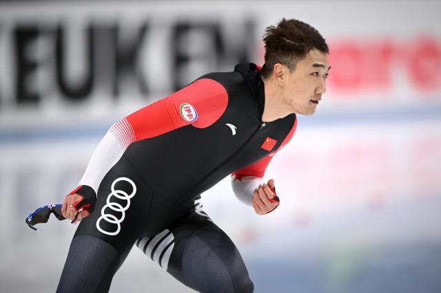 开云体育app-破场地纪录夺冠 高亭宇速滑世界杯500米封王