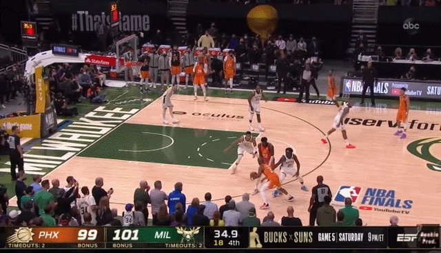 开云体育app-决胜时刻钳断布克 霍勒迪将雄鹿旗帜插上天王山