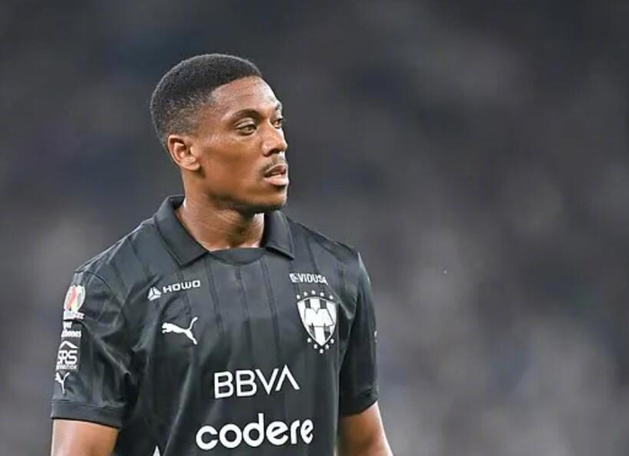 KAIYUN-前曼联球星马夏尔因场边失控被蒙特雷逐出一线队|墨西哥|俄克拉荷马雷霆队|AEK|前锋|球队_新浪体育_新浪新闻