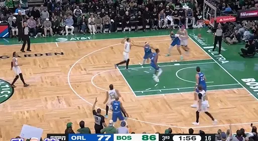 开云体育官网-小罗恩-哈珀命中五记三分砍下27分，凯尔特人领先魔术两位数